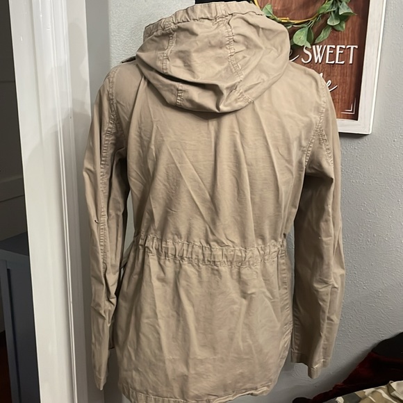 Love Tree Lightweight Utility Jacket - Picture 5 of 12